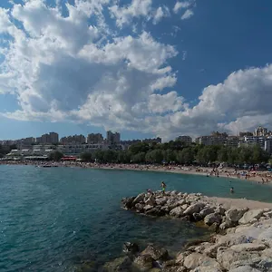 4* Pensión Luxury Near The